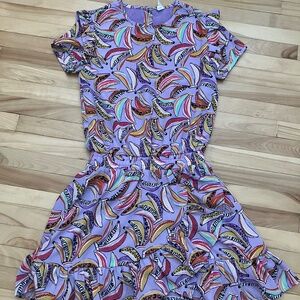 B Nosy girl dress